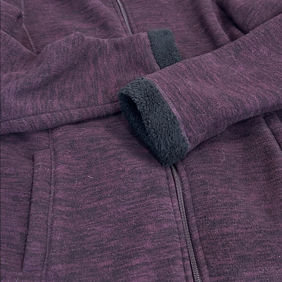 Purple Jacket black sherpa lining and cuff trim. Excellent pre-owned condition. - Picture 6 of 8